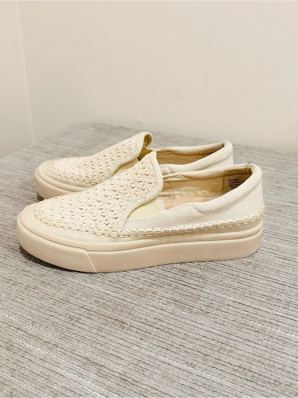 Dolce Vita Saydi Ivory Crochet Knit Slip On Platform Sneakers 7